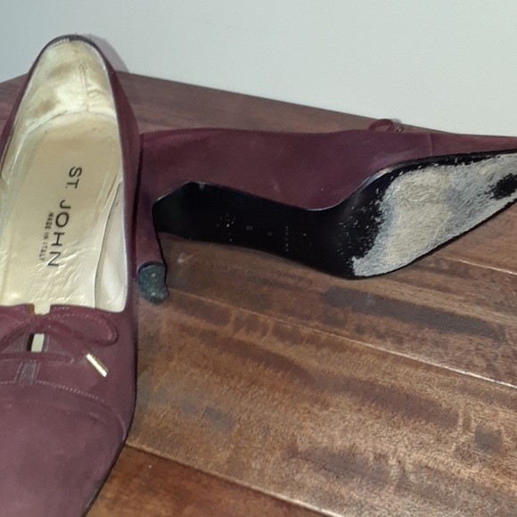 St John Burgundy wine Velvet 2 1/4" Heels - Picture 5 of 8